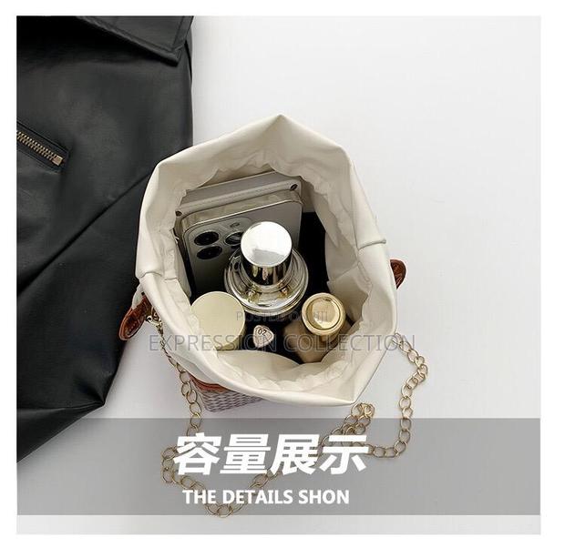 Ladies Box Handbag - thumbnail 3