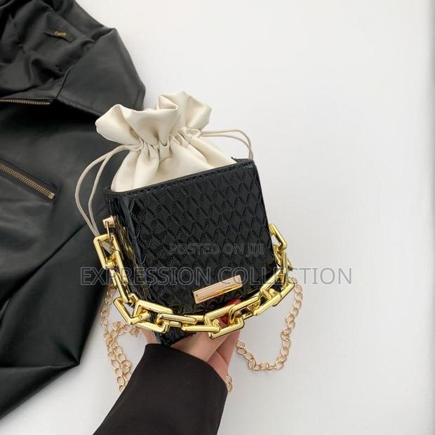 Ladies Box Handbag - thumbnail 4
