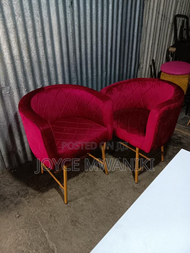 Styling Chair, Hot Red. - thumbnail 3