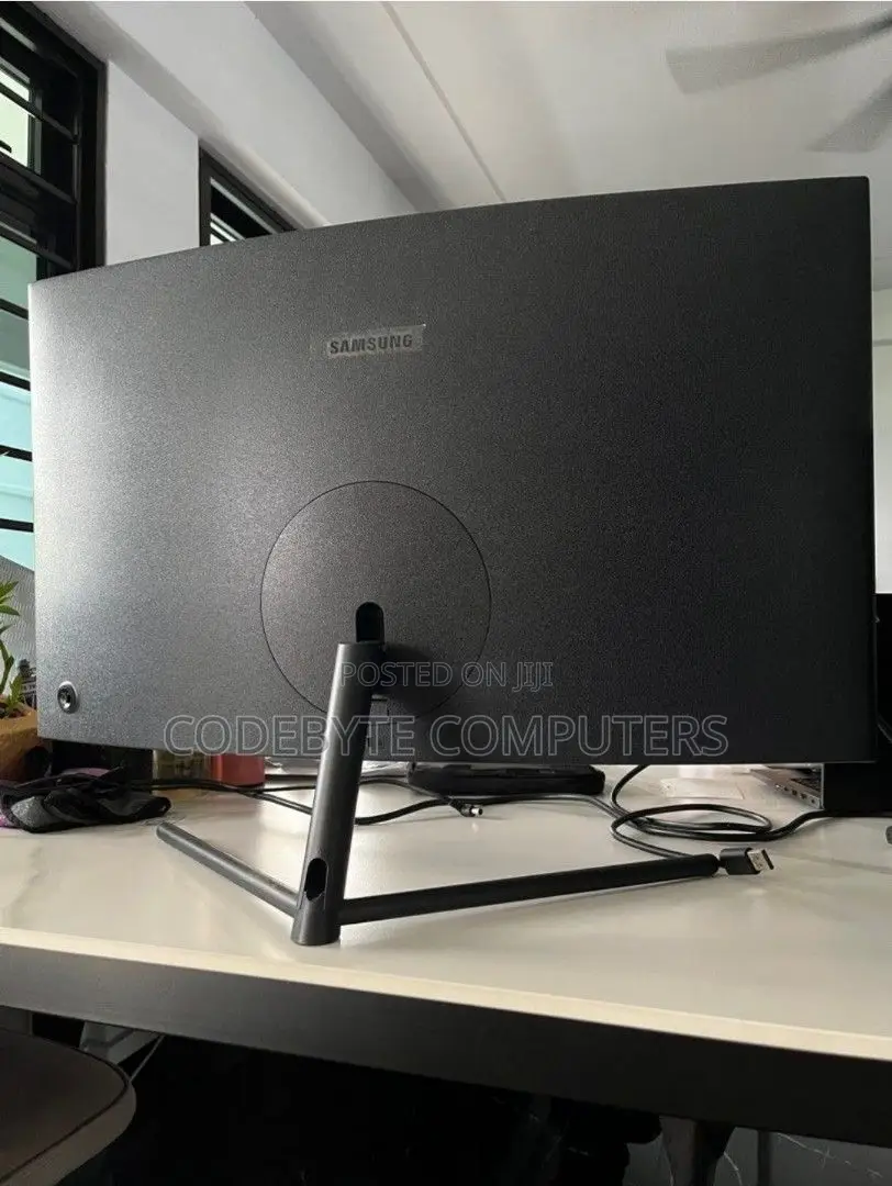 32” Curved UHD Monitor ( Samsung U32R59C)