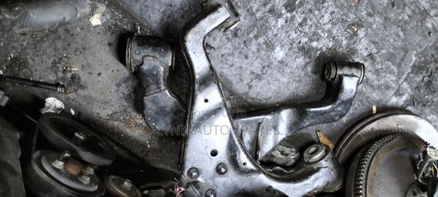 Toyota Hiace 4wd 7l Lower Control Arm