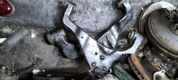 2wd Lower Control Arm Matatu Hiace 7l