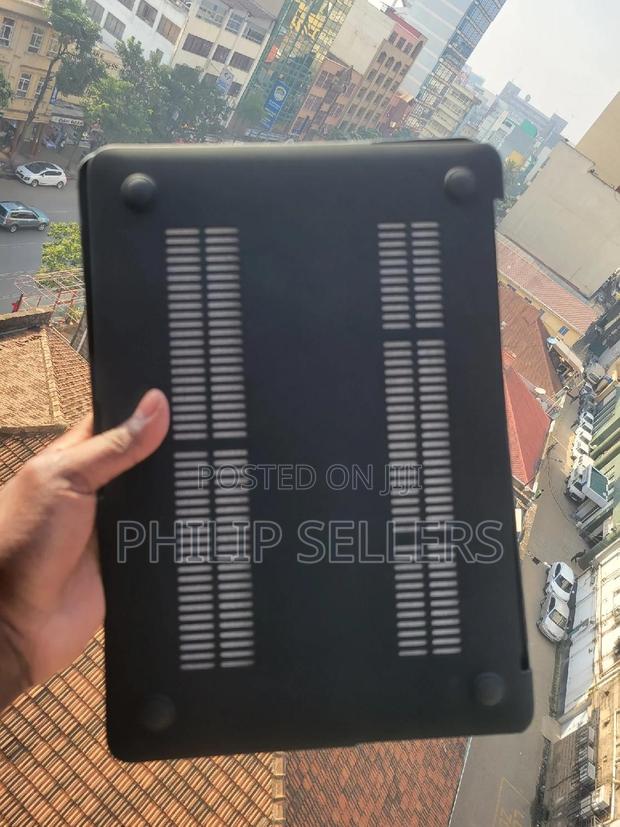 Macbook Case With Elegant Black Colour. - thumbnail 2