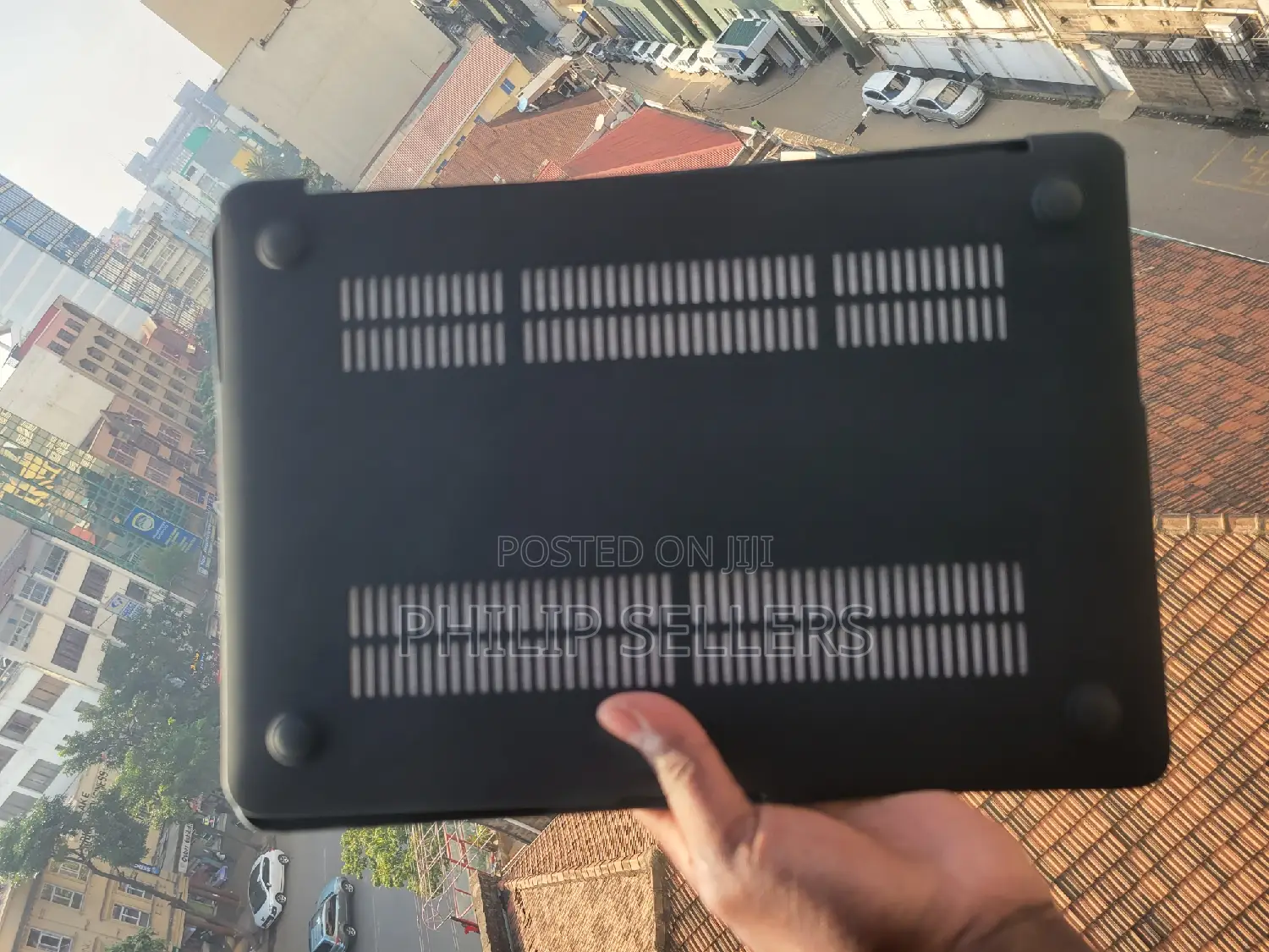 Hard Cover Is Lightweight and Thin. Easy to Bring Outdoor Fo
