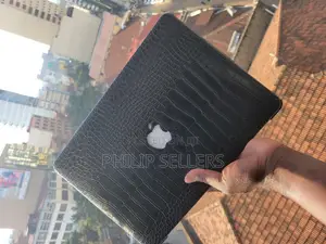 Hard Cover Is Lightweight and Thin. Easy to Bring Outdoor Fo