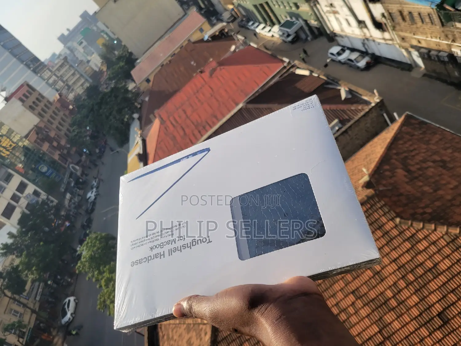 Hard Cover Is Lightweight and Thin. Easy to Bring Outdoor Fo