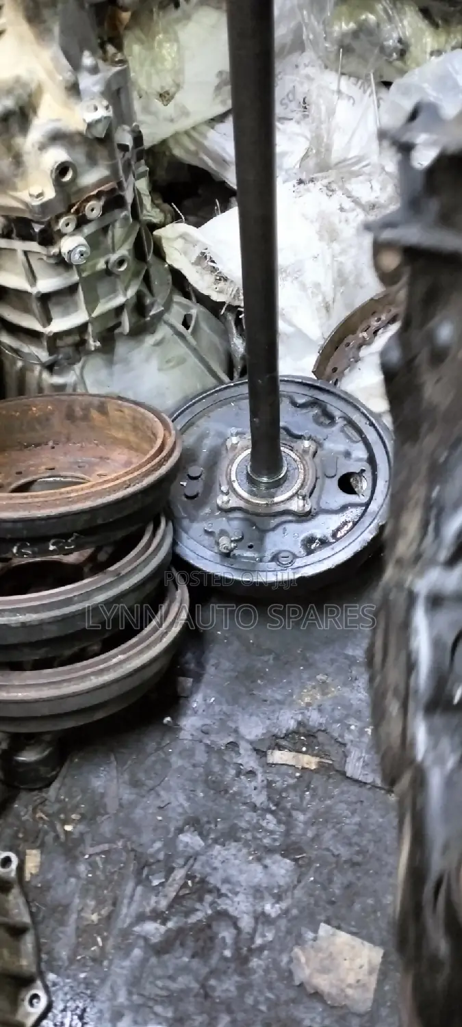 Matatu Hiace 7l 2wd Rear Axle