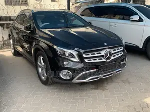 Mercedes-Benz GLA-Class 2017 Black