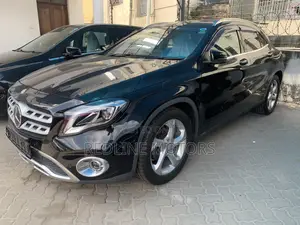 Mercedes-Benz GLA-Class 2017 Black