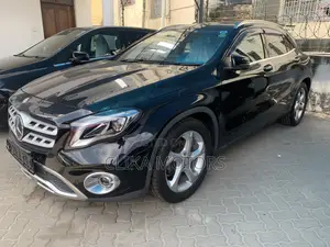 Mercedes-Benz GLA-Class 2017 Black