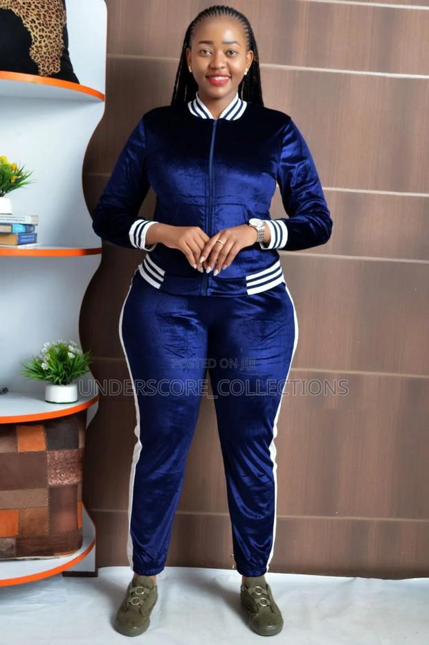 High-End Ladies Velvet Tracksuits