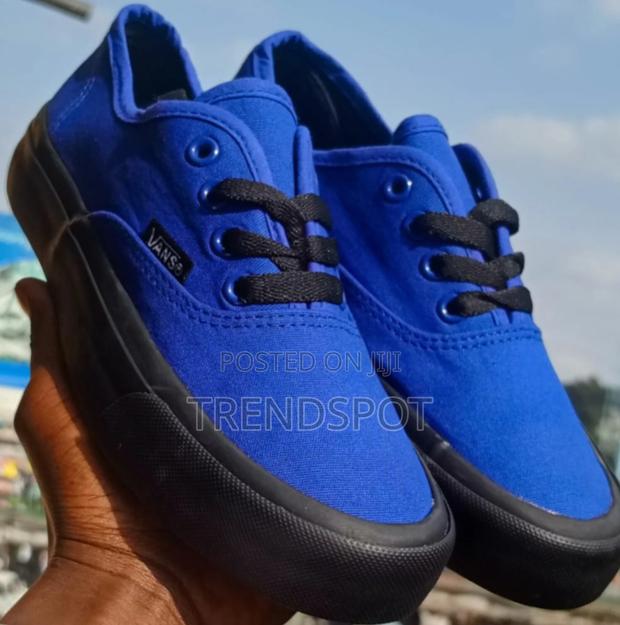 Designer Vans Off the Wall Sneakers - thumbnail 2