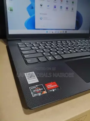 Laptop Lenovo Ideapad V14 IGL 8GB AMD Ryzen 5 SSD 256GB