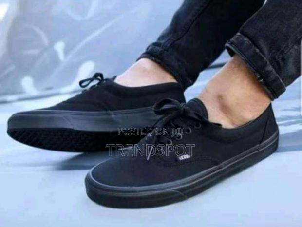 Designer Vans Off the Wall Sneakers - thumbnail 2