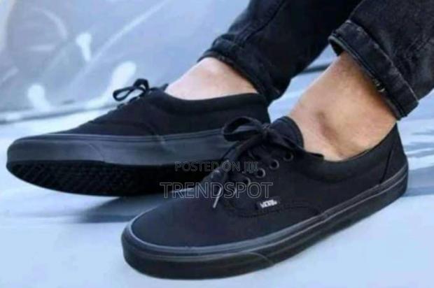 Designer Vans Off the Wall Sneakers - thumbnail 2