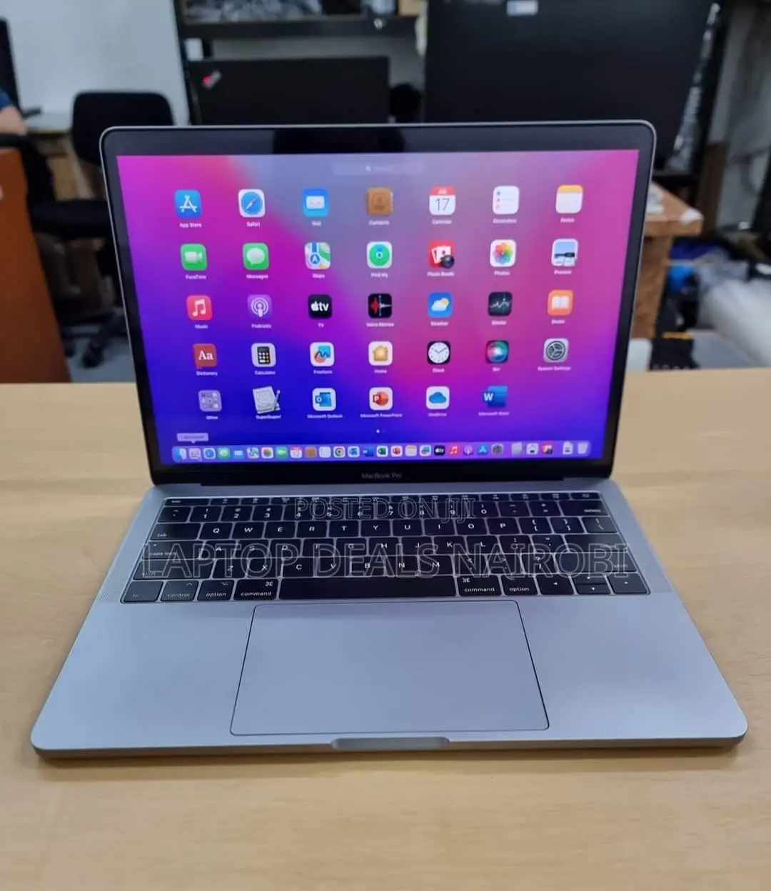 Laptop Apple MacBook Pro 2017 8GB Intel Core I5 SSD 256GB