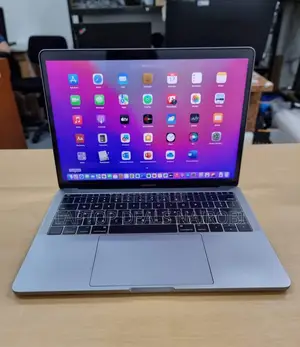 Laptop Apple MacBook Pro 2017 8GB Intel Core I5 SSD 256GB