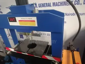 Hydraulic Press 30 Tonnes in Stock