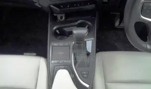 Lexus UX 200 2019 Green