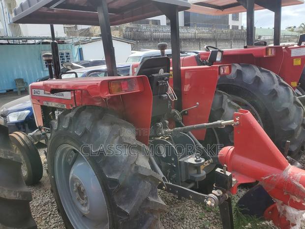 Massy Ferguson Mf 375 - thumbnail 4