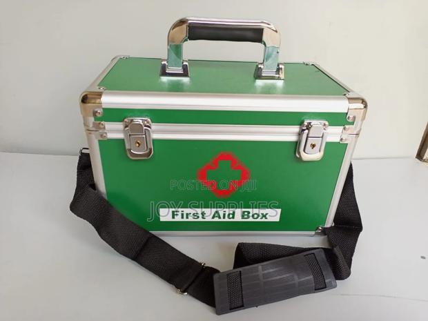 New First Aid Box Medium Green - main view