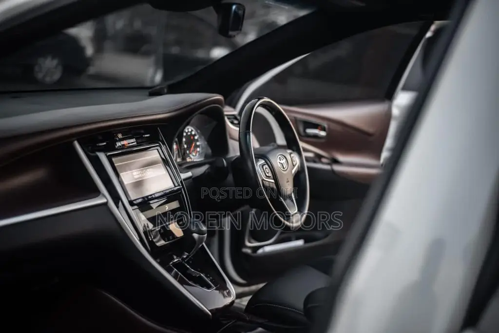 Toyota Harrier 2015 Off white