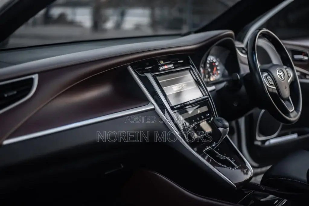 Toyota Harrier 2015 Off white