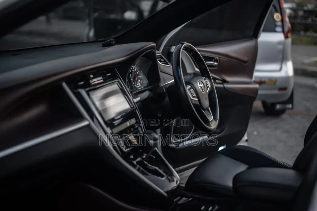Toyota Harrier 2015 Off white