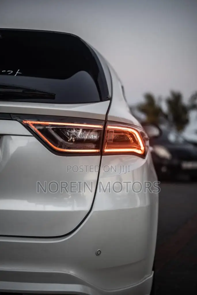 Toyota Harrier 2015 Off white