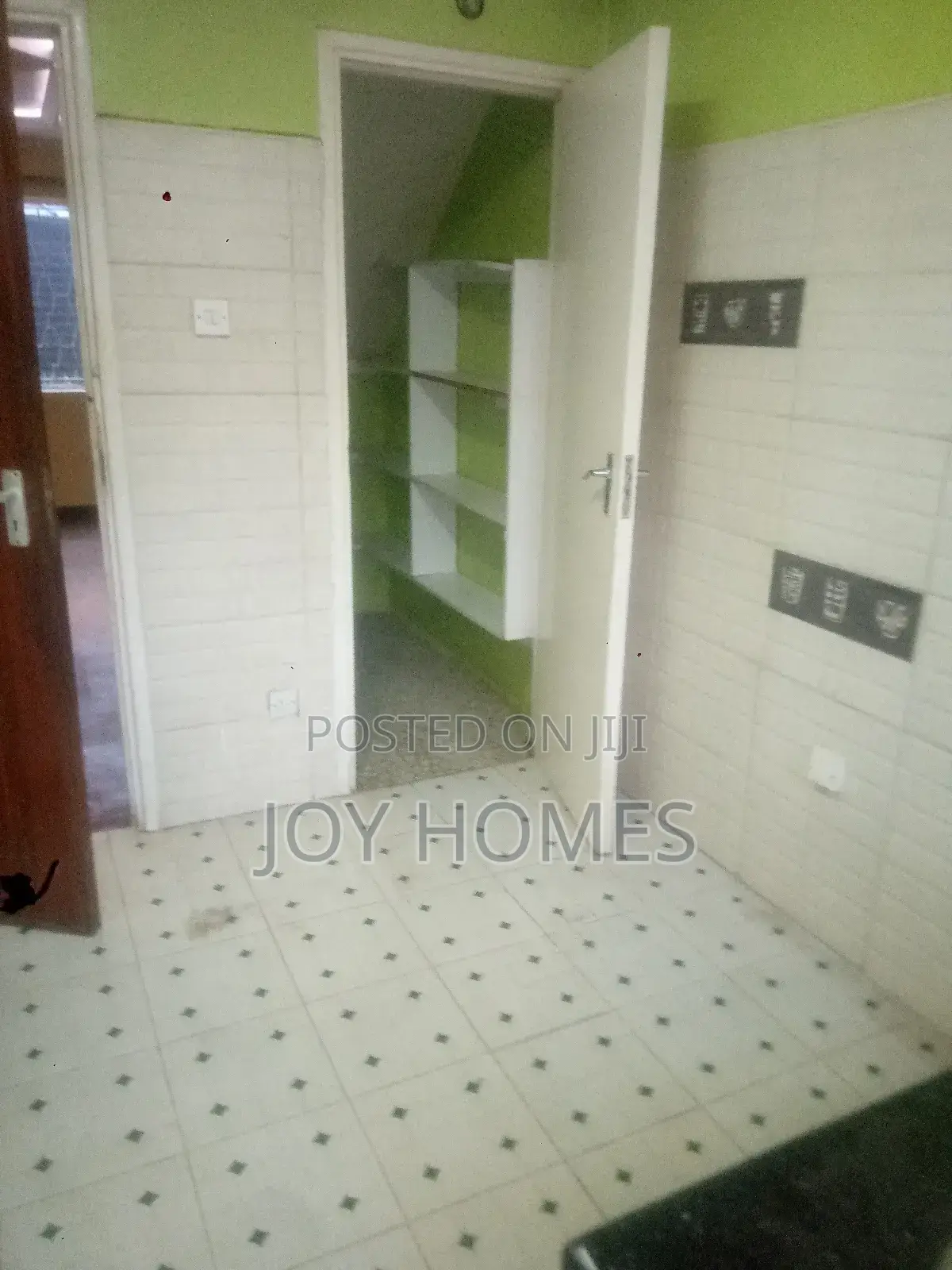 4bdrm Maisonette in South B for rent