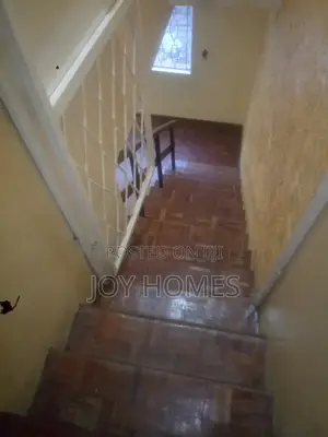 4bdrm Maisonette in South B for rent