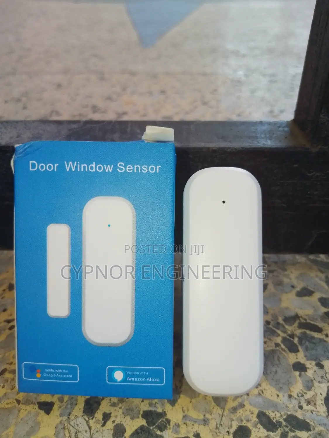 Smart Door Sensor Monitors Open,Closed