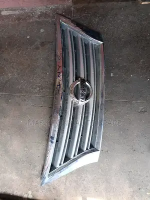 Nissan Slphy 2017 Grill