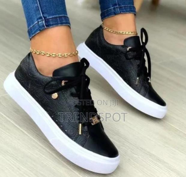 Button Sneaker - thumbnail 2