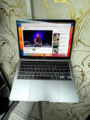 Laptop Apple MacBook Pro 2022 M2 8GB Intel Core I5 SSD 256GB