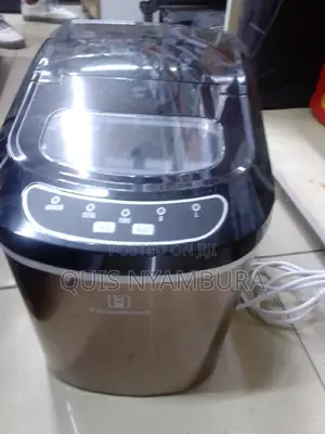Ice Cube, Ice Maker Machine.