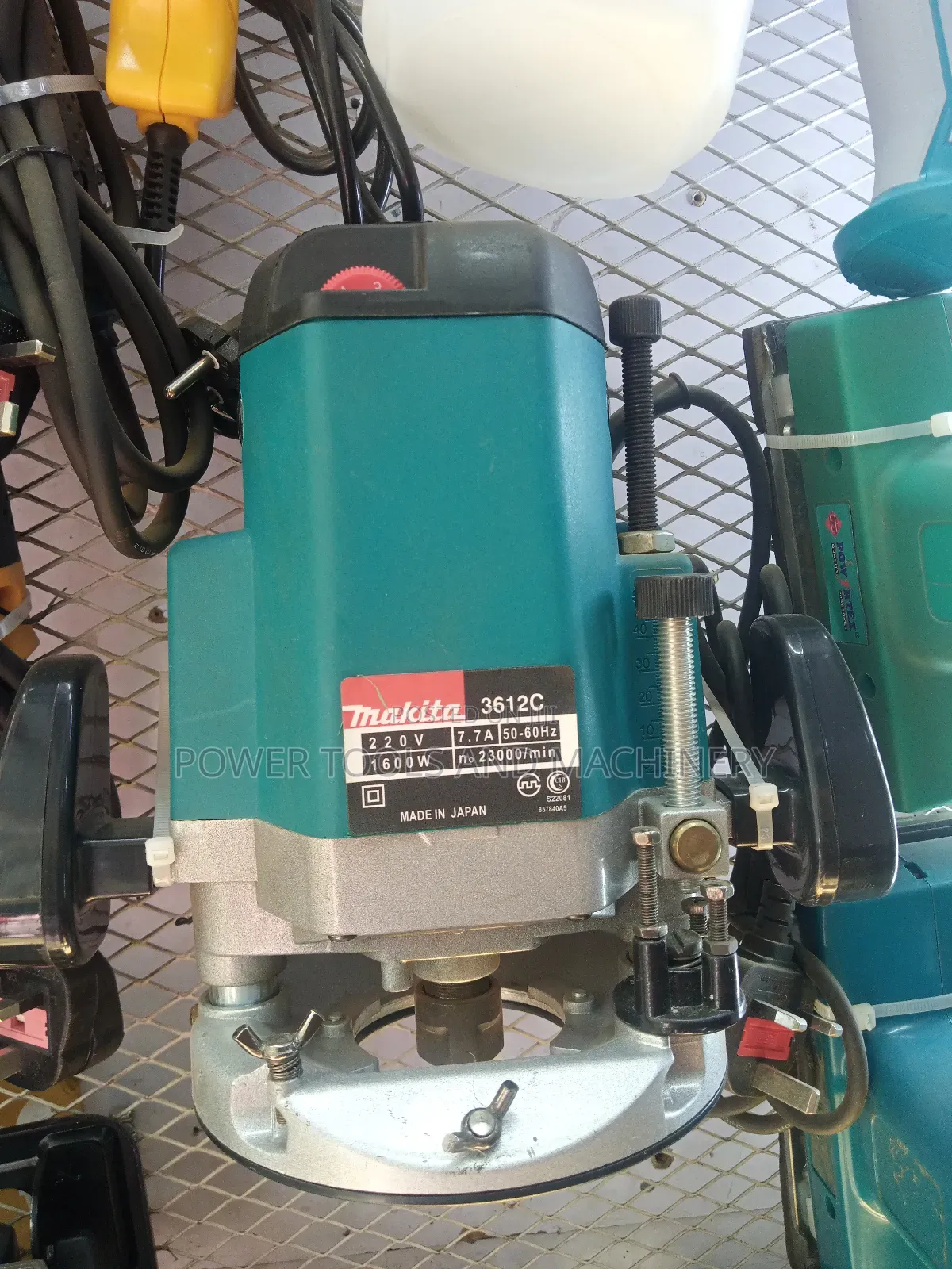 Makita Heavy Duty 1600w Wood Router Machine