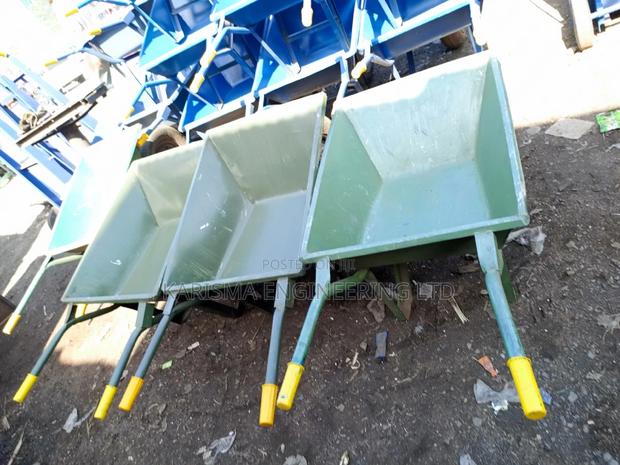 High Gauge Strong Wheelbarrow - main view