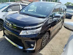 2017 Toyota Voxy in Black: Modern and Spacious