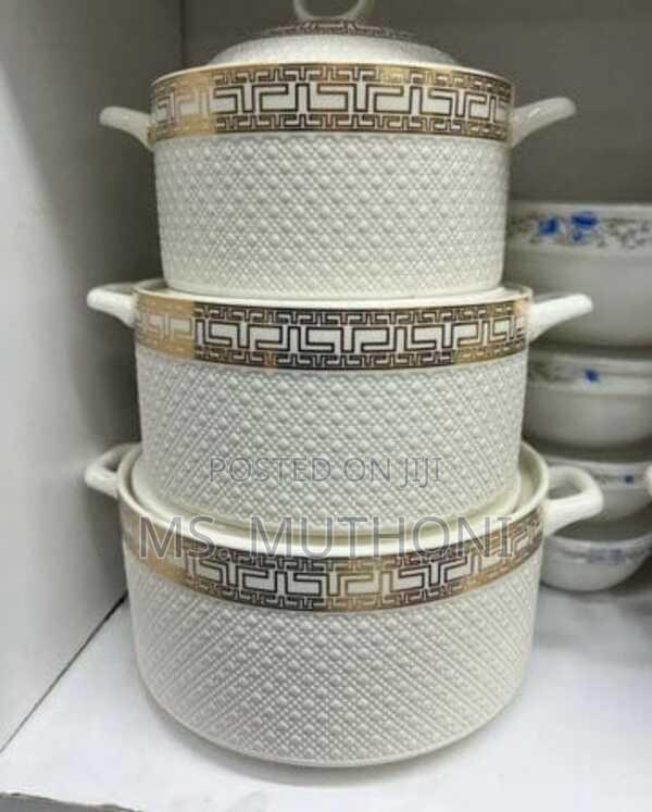*3pcs Classic Ceramic Serving Bowls Set With Lids