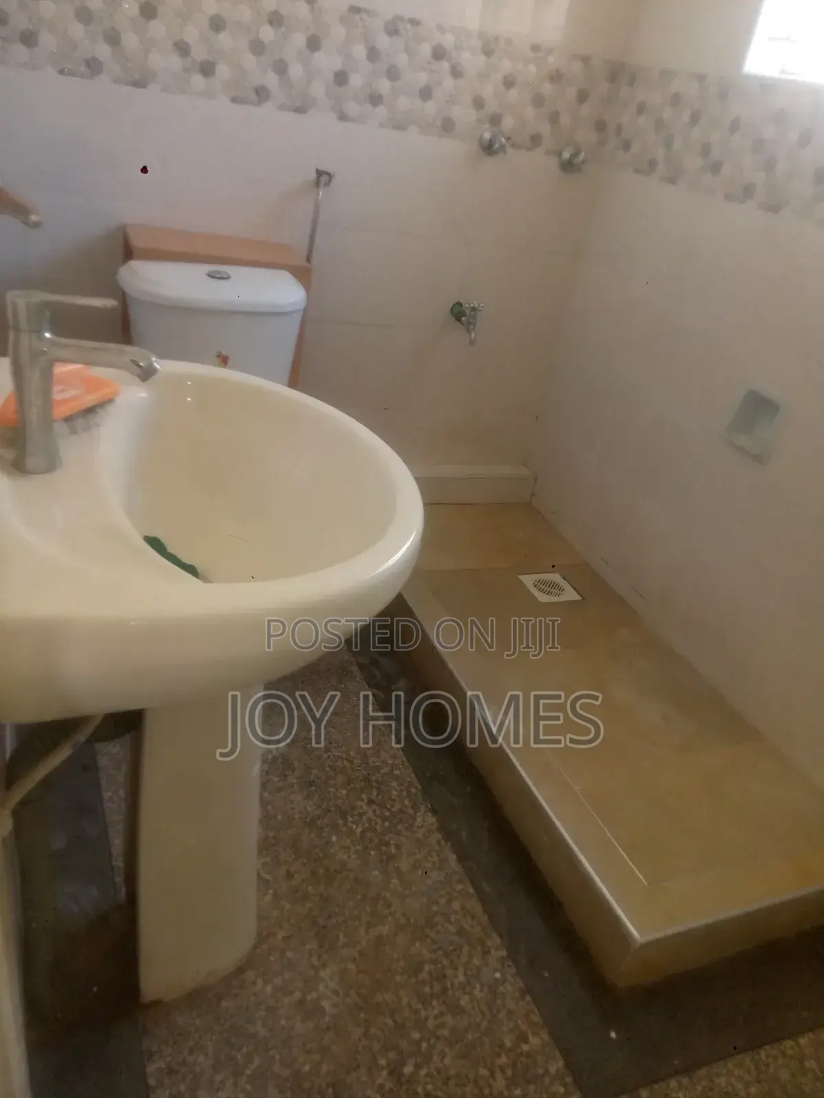 4bdrm Maisonette in Nairobi West for rent