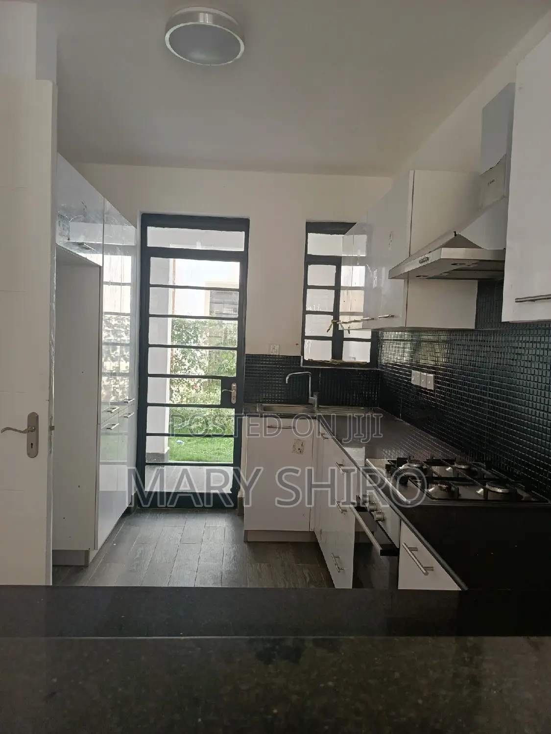 5bdrm Maisonette in South C for rent
