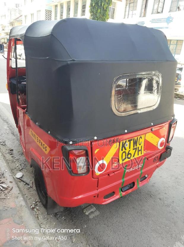 Piaggio Scooter 2020 Red - thumbnail 3