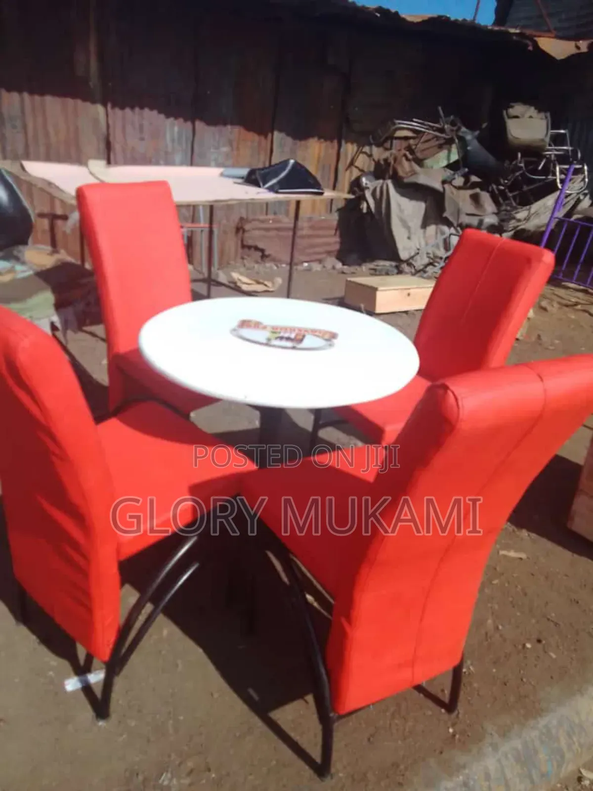 Restaurants and Bar Round Table and Chairs