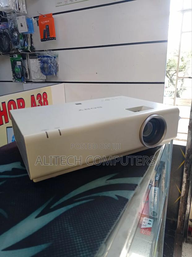 Sony VPL-Ex 276 Projector - thumbnail 2