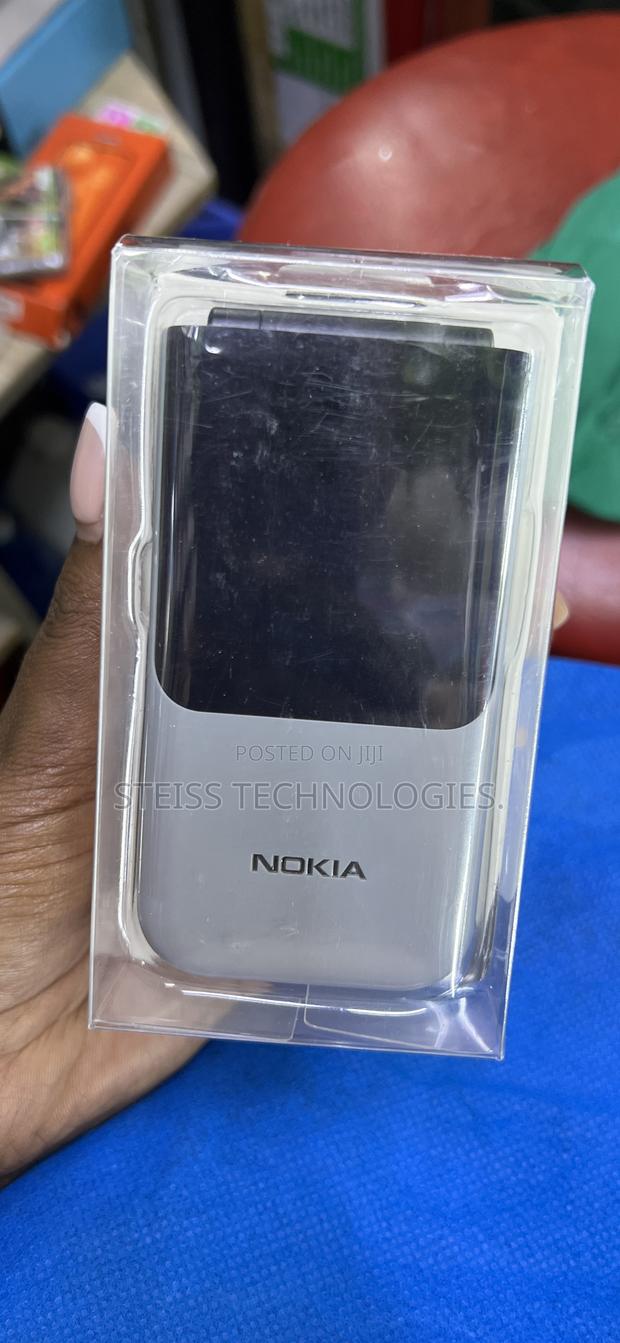 New Nokia 2720 Flip 512 GB Gray - thumbnail 4