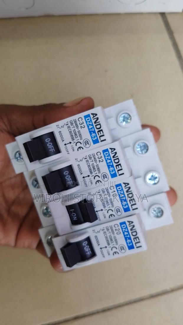 Circuit Breaker 32A 20A 10A All Available - main view