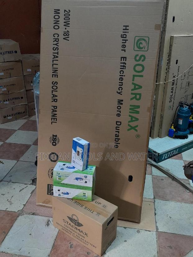 Solar System Complete + Battery + Inverter + Controller - main view