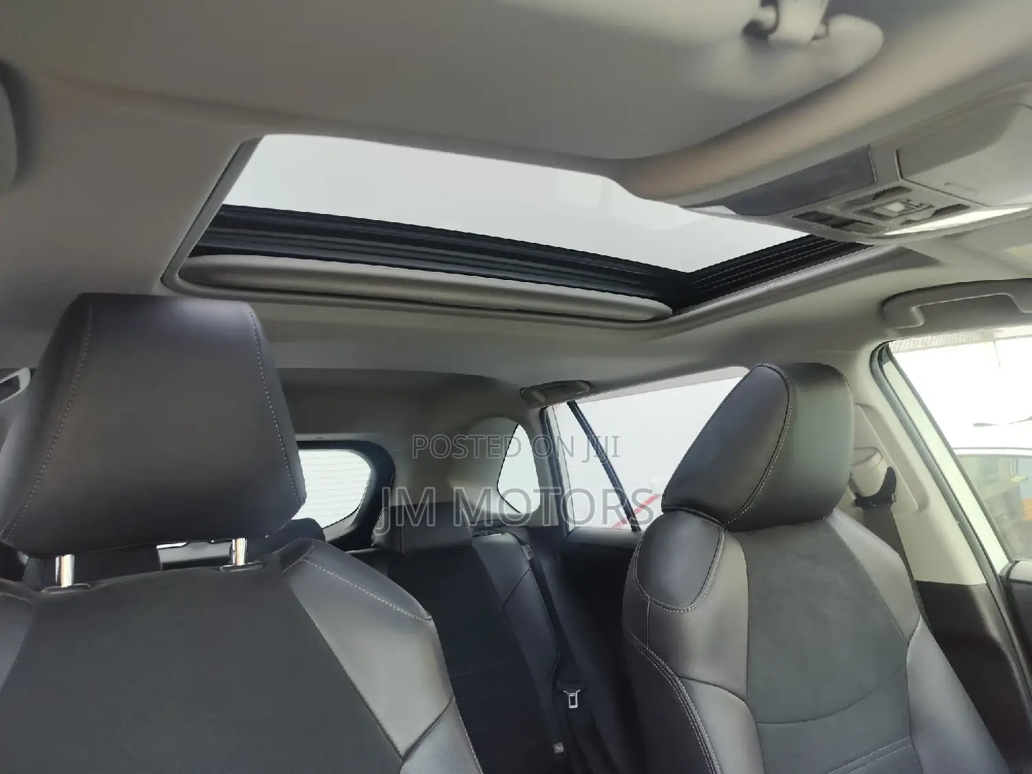 Toyota RAV4 2019 White