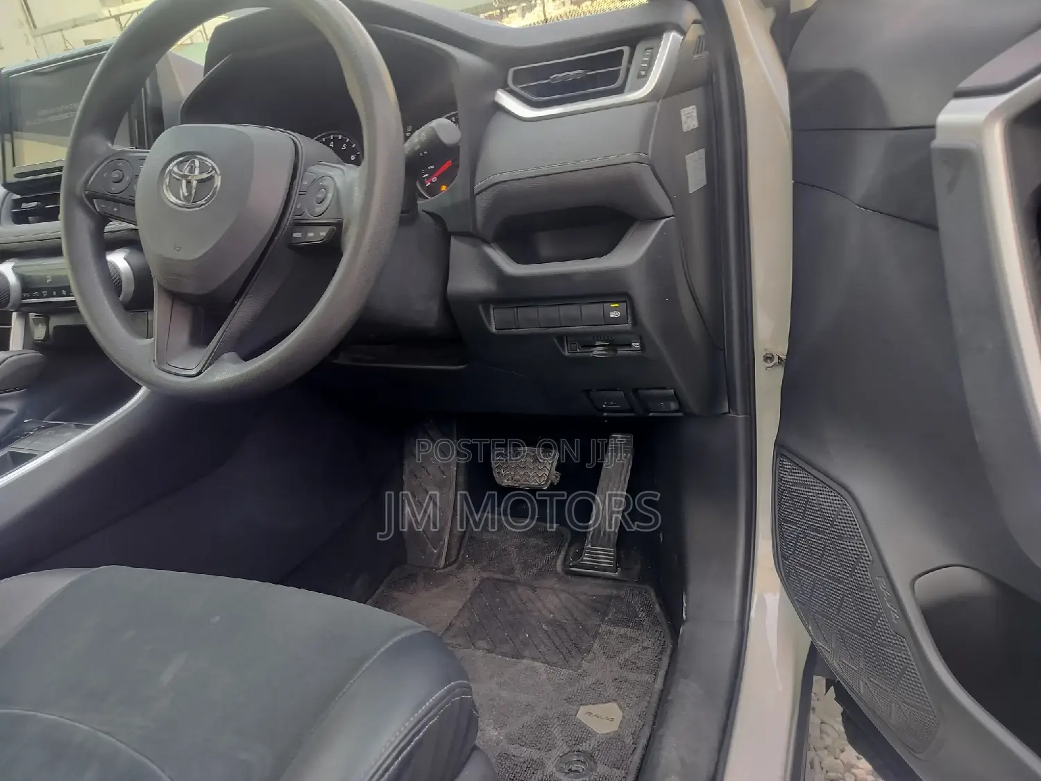 Toyota RAV4 2019 White